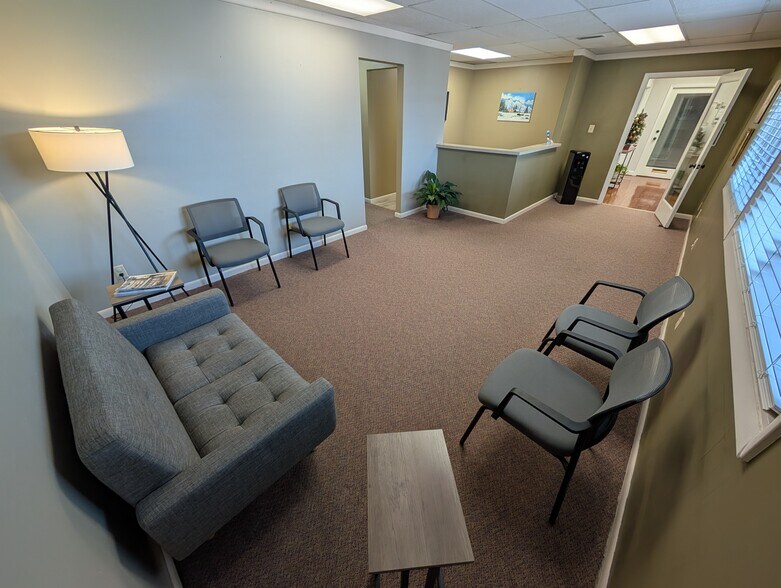 More Photos Of 1717 Legion Rd, Chapel Hill Coworking Space