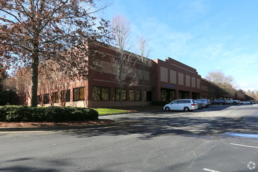 More Photos Of 1100 Northmeadow Pky, Roswell Unknown For Lease