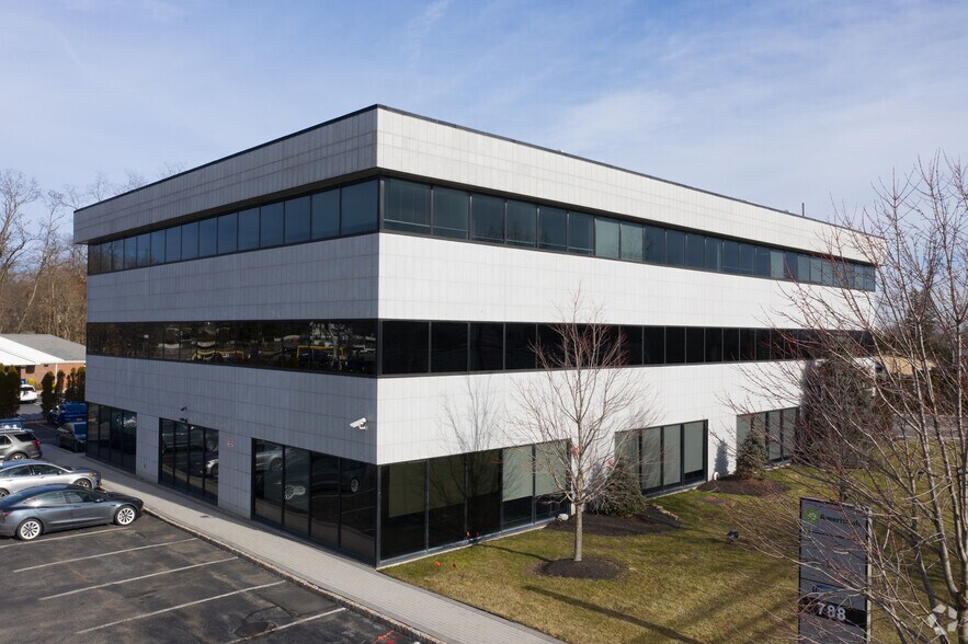 More Photos Of 788 Morris Tpke, Short Hills Office For Lease