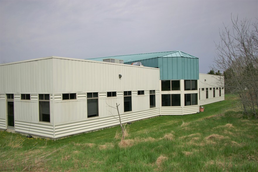 More Photos Of 170 Pleasant St, Rockland Office For Sale