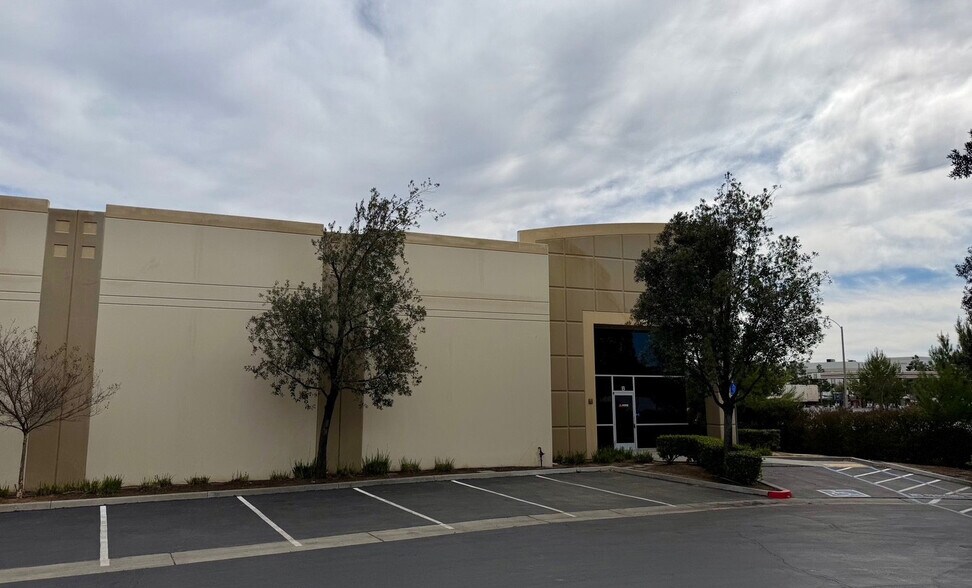More Photos Of 14467 Meridian Pky, Riverside Warehouse For Lease