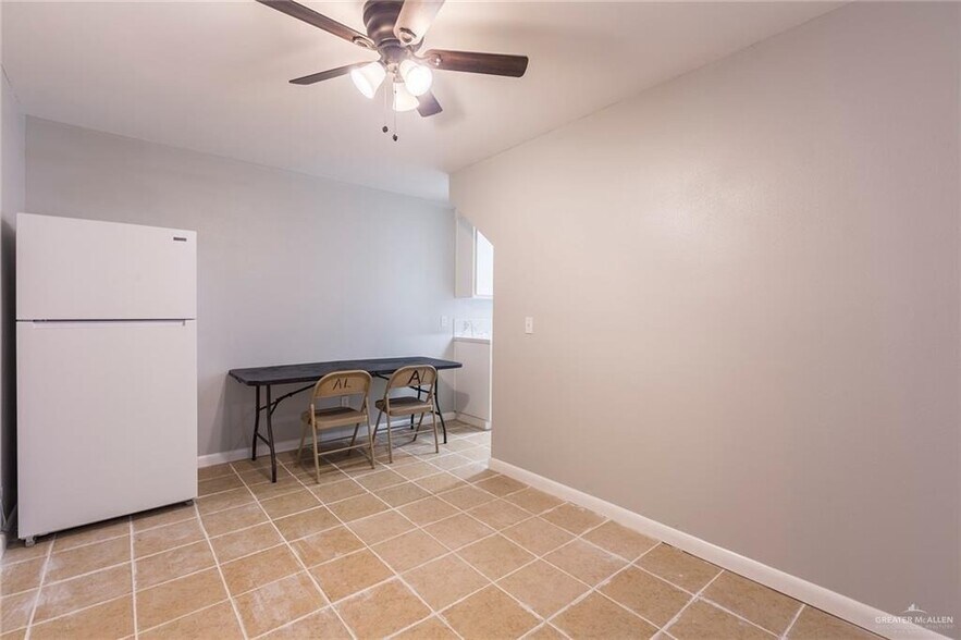 More Photos Of 7504 N Expressway 281, Edinburg Apartments For Sale