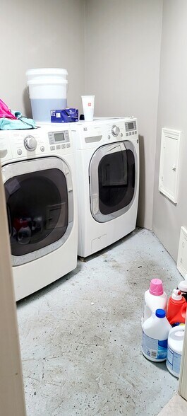 More Photos Of 6927 S Hermitage Ave, Chicago Apartments For Sale