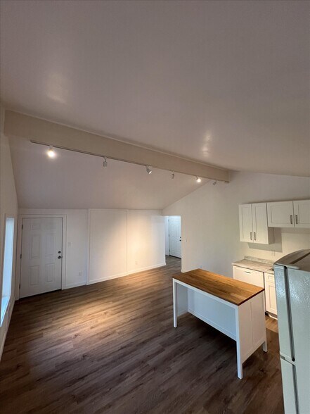 More Photos Of 10443 17th Ave SW, Seattle Multifamily For Sale