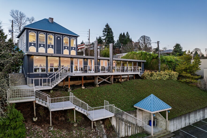 More Photos Of 4540 SW Kelly Ave, Portland Office For Sale
