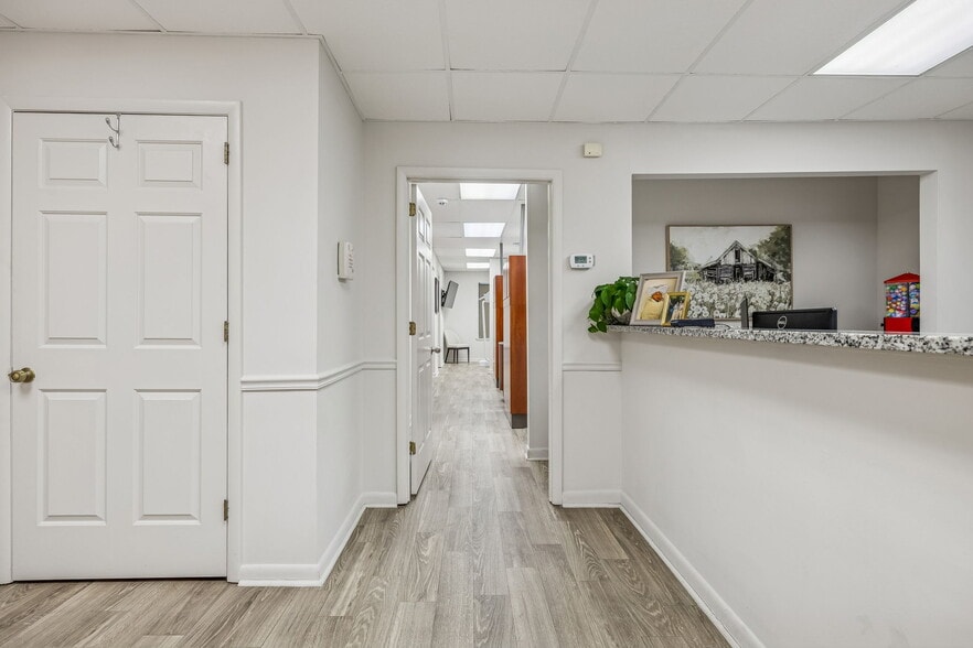 More Photos Of 159-167 Belle Forest Cir, Nashville Office For Lease