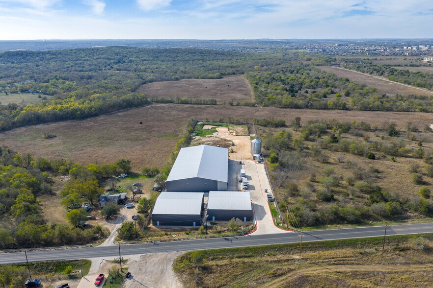 More Photos Of 7713 Dee Gabriel Collins Rd, Austin Unknown For Lease