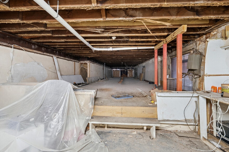 More Photos Of 114 Baronne St, New Orleans General Retail For Sale