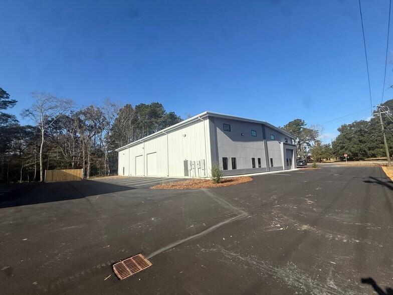 More Photos Of 9501 Palmetto Commerce Pky, Ladson Distribution For Lease