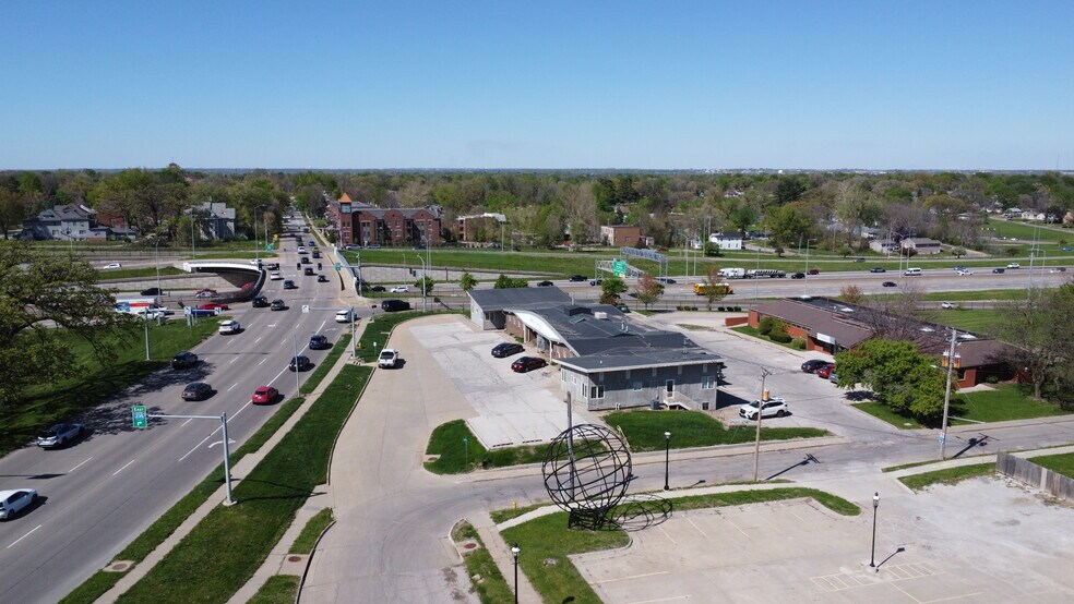 More Photos Of 945 19th St, Des Moines Medical For Sale