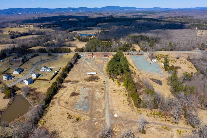 More Photos Of 2428 Richmond Rd, Troy Auto Salvage Facility For Sale