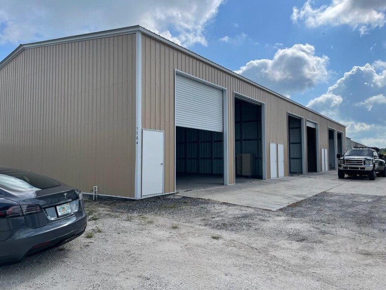 Primary Photo Of 1704 Combee Rd, Lakeland Warehouse For Lease