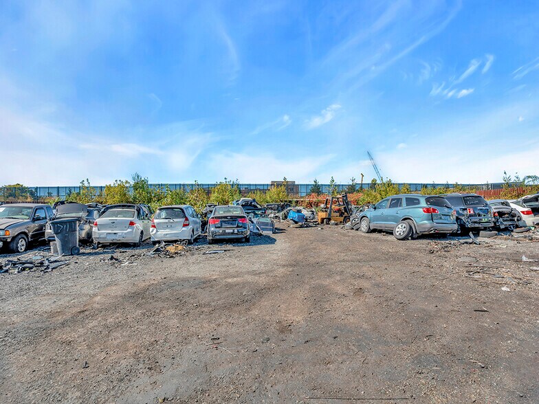 More Photos Of 7780 Majestic Ave, Detroit Warehouse For Sale