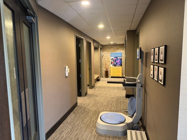 More Photos Of 7300 France Ave S, Edina Medical For Sale