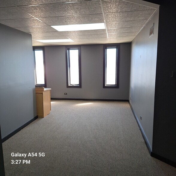 More Photos Of 3816 Grandview Ave, Gurnee Warehouse For Sale