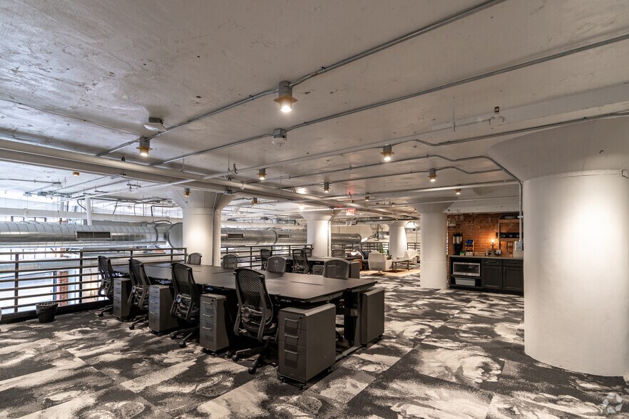 More Photos Of 603 Munger Ave, Dallas Office For Lease