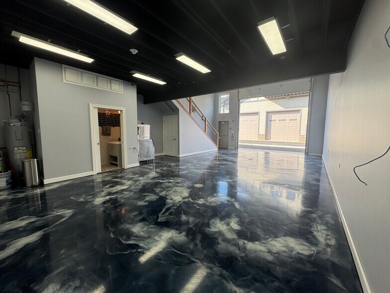 Primary Photo Of 2244 Ferry Rd, Naperville Flex For Sale