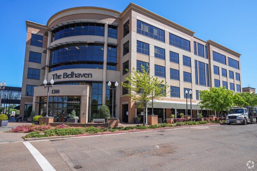 More Photos Of 1200 N State St, Jackson Medical For Lease