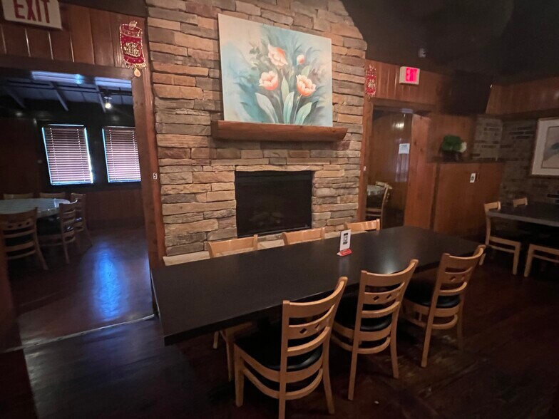 More Photos Of 29000 US Highway 19 N, Clearwater Restaurant For Lease