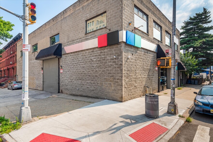 More Photos Of 217 Park Ave, Brooklyn Flex For Sale