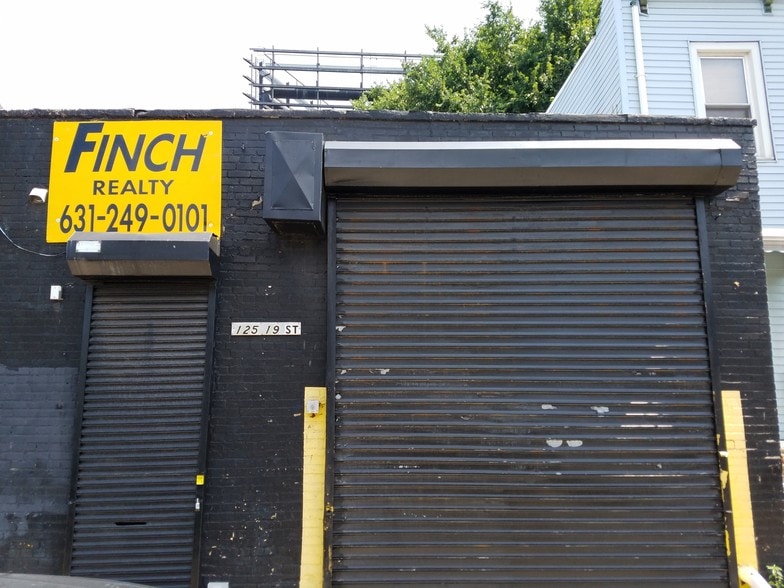 Primary Photo Of 125 19th St, Brooklyn General Retail For Lease