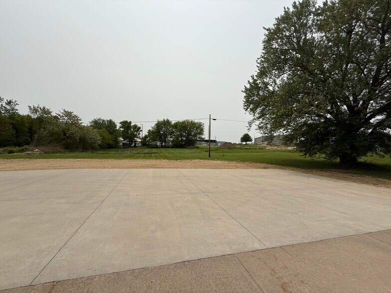 More Photos Of 205 Co Hwy YZ hwy, Dodgeville Freestanding For Sale