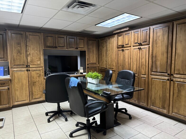 More Photos Of 3057 N Norfolk, Mesa Warehouse For Sale