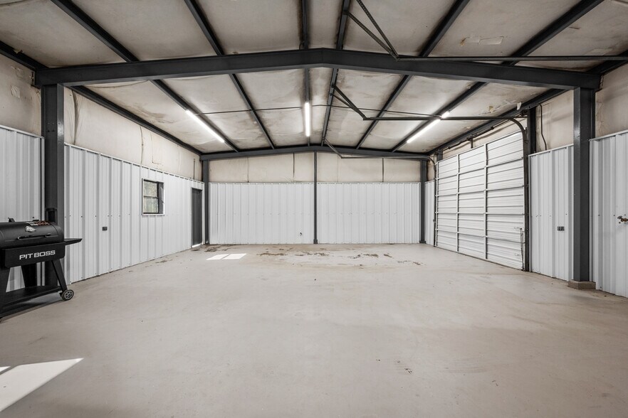 More Photos Of 407 S Home St, Corrigan Auto Dealership For Lease