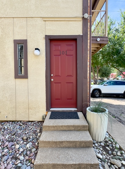 More Photos Of 4000 Rawlins St, Dallas Multifamily For Sale