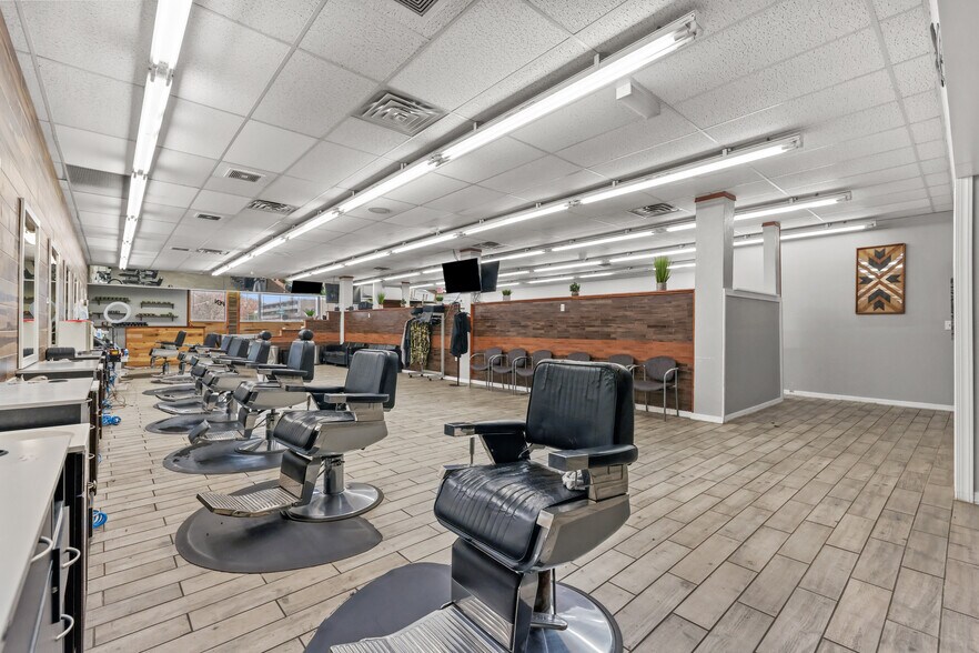 More Photos Of 680 E Market St, Akron Loft Creative Space For Sale