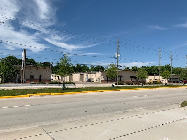 More Photos Of 2423 Greens Rd, Houston Unknown For Lease