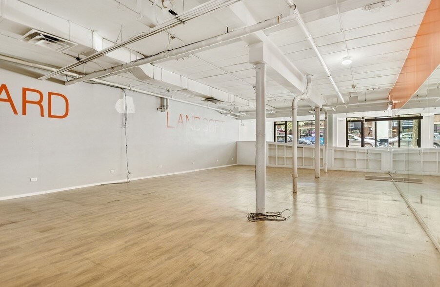 More Photos Of 1650-1660 N Wells St, Chicago General Retail For Sale