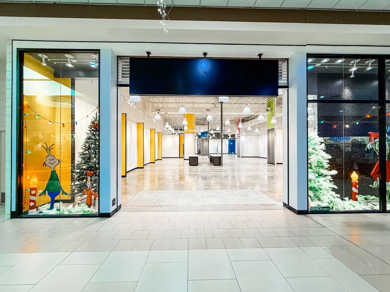 More Photos Of 1925 E Market St, Harrisonburg General Retail For Lease