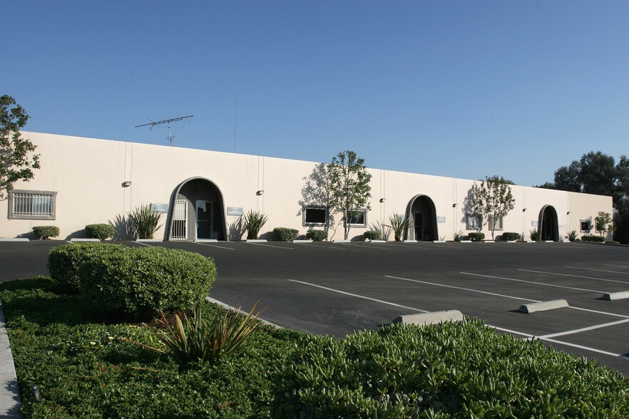 More Photos Of 2218-2234 Gladwick St, Compton Warehouse For Lease