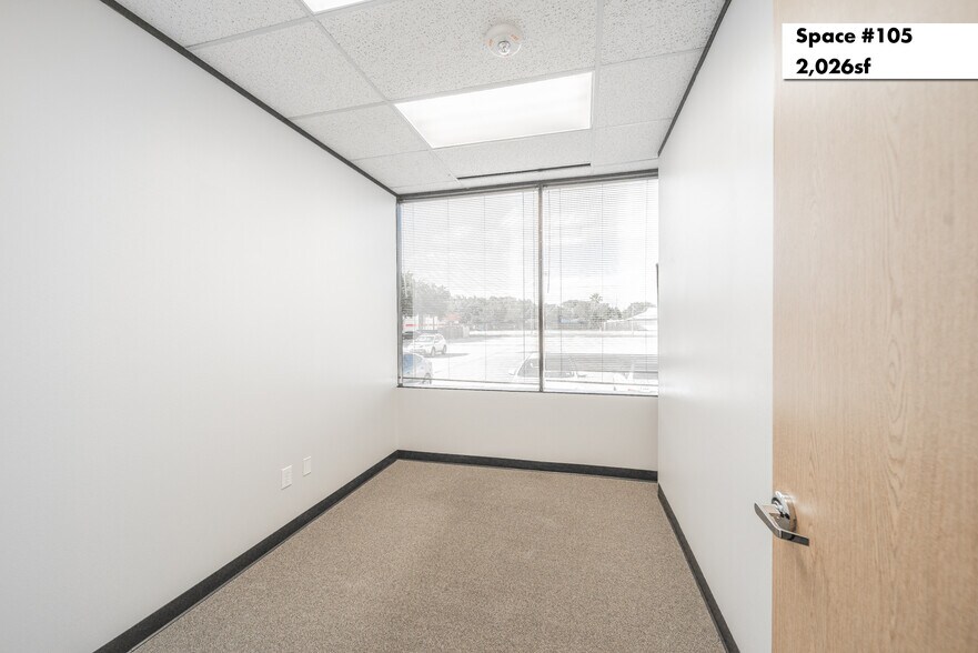 More Photos Of 1880 S Dairy Ashford Rd, Houston Office Residential For Lease