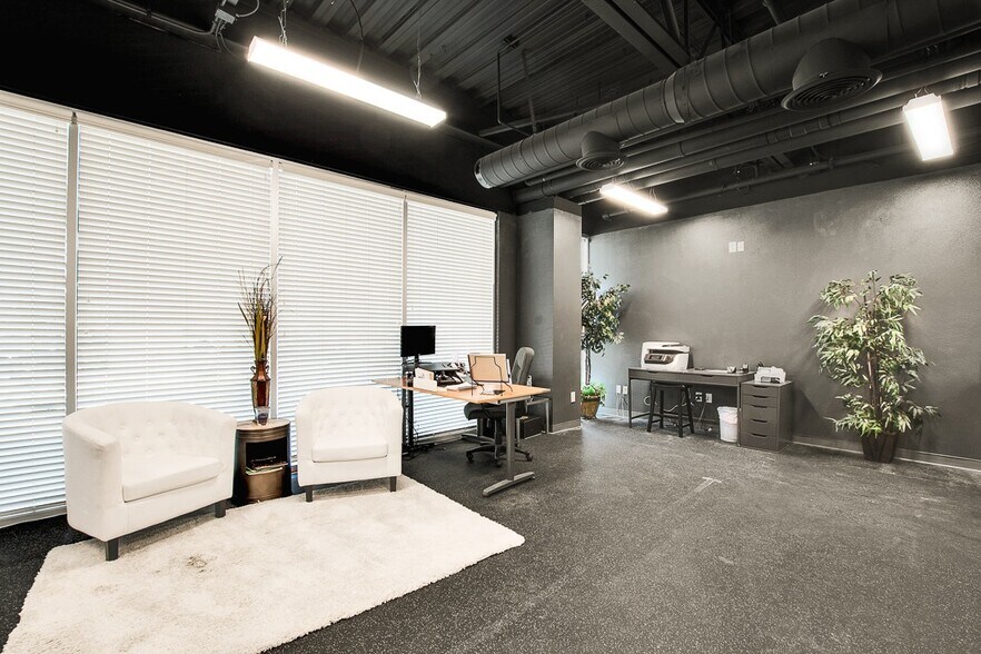 More Photos Of 575 W Chandler Blvd, Chandler Medical For Sale