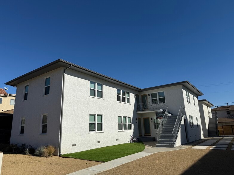 More Photos Of 8722 Ramsgate Ave, Los Angeles Apartments For Sale