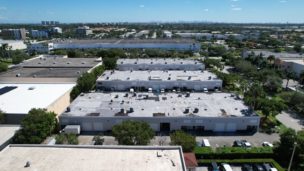 More Photos Of 10855 NW 29th St, Doral Light Manufacturing For Lease