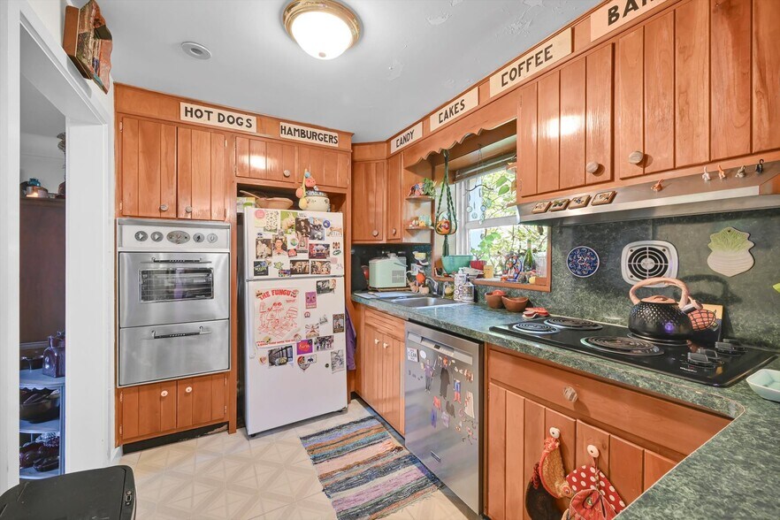 More Photos Of 1305 Hampden Blvd, Reading Multifamily For Sale