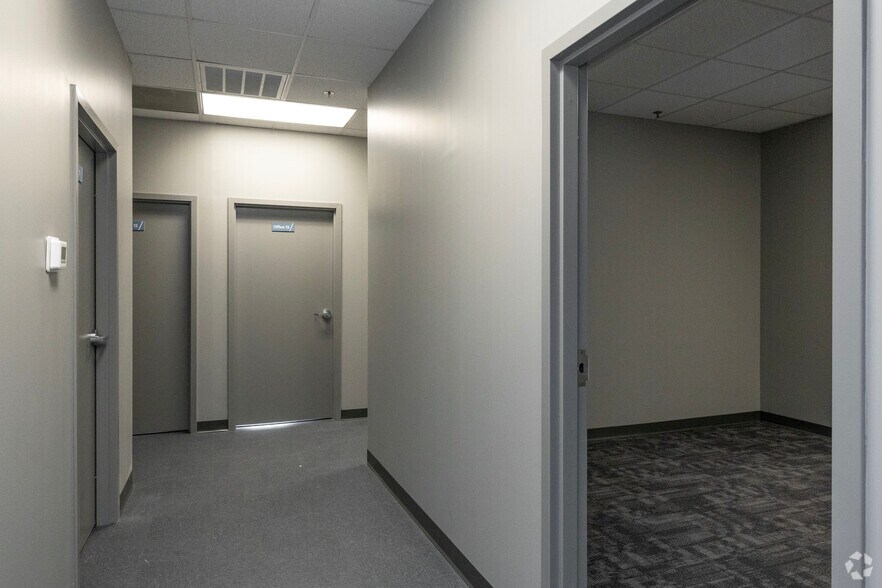 More Photos Of 5806 N 53rd St, Tampa Distribution For Lease