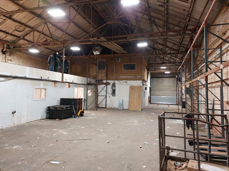 Primary Photo Of 4 53rd St, Brooklyn Warehouse For Lease