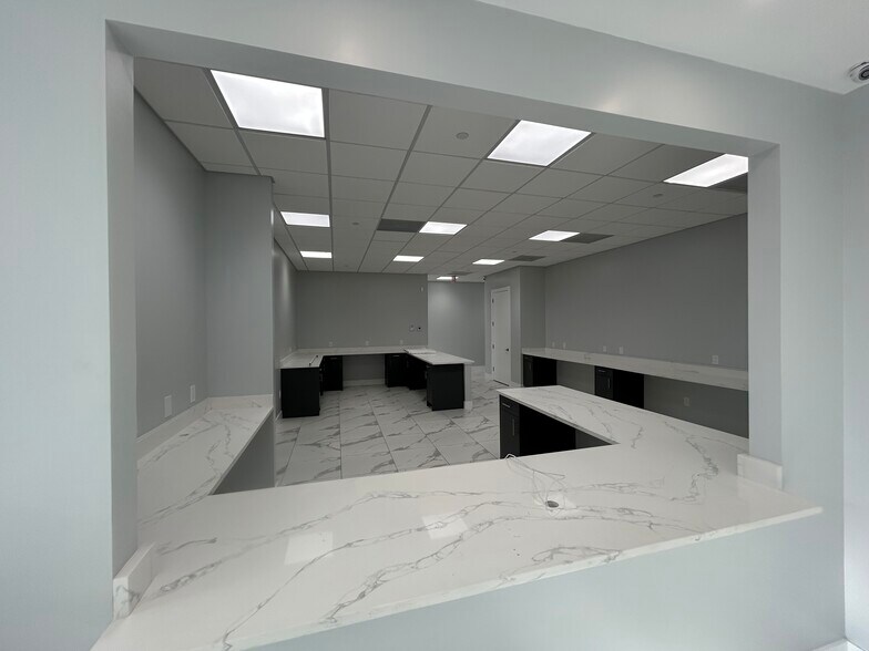 More Photos Of 22904 Lyden Dr, Estero Medical For Lease