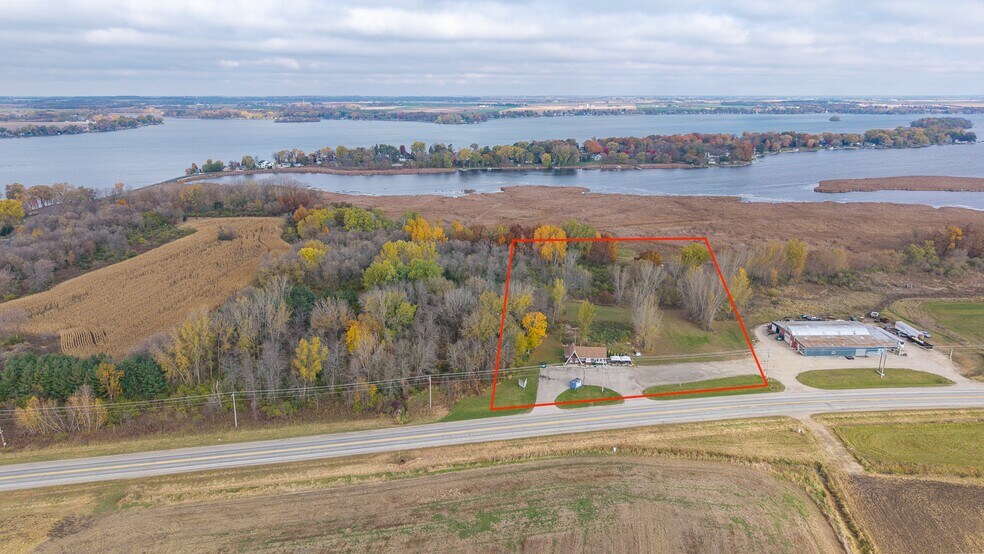 More Photos Of 814 W State St, Fox Lake Restaurant For Sale