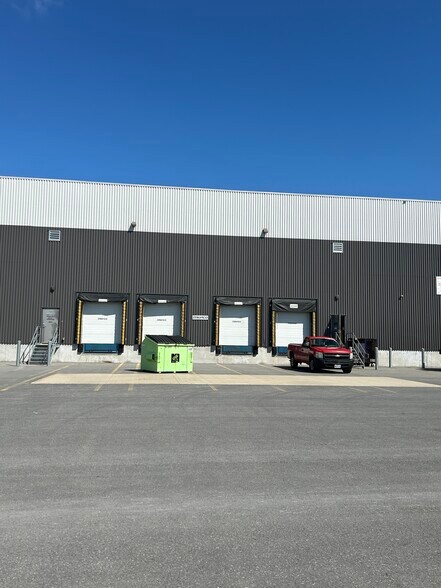 More Photos Of 379B Corduroy Rd, Ottawa Warehouse For Lease