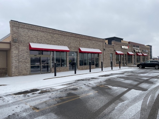 More Photos Of 831-923 W Clairemont Ave, Eau Claire Storefront For Lease