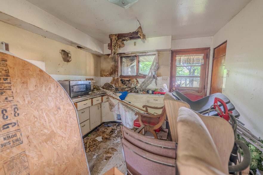 More Photos Of 112 S 13th St, Jeannette Religious Facility For Sale