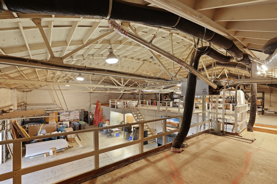 More Photos Of 702-714 W Fremont St, Stockton Light Distribution For Lease