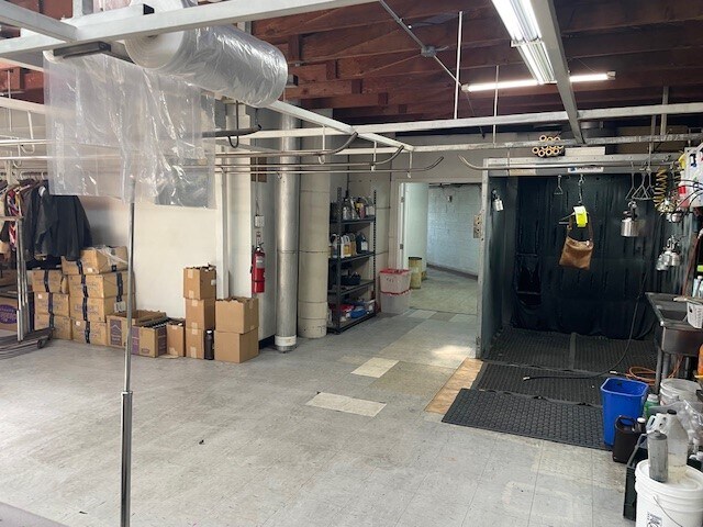 More Photos Of 16549 E 14th St, San Leandro Manufacturing For Sale