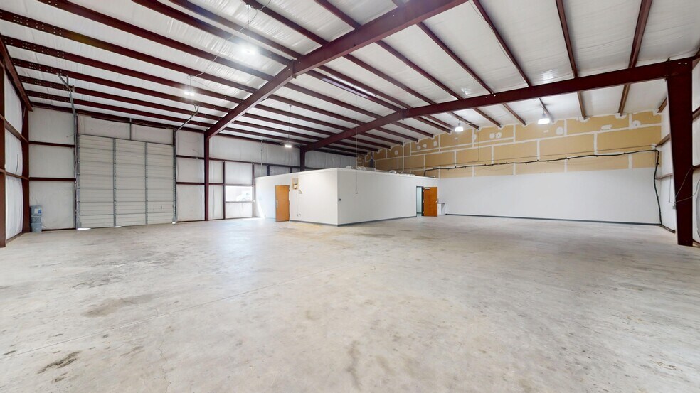 More Photos Of 13711 Immanuel Rd, Pflugerville Warehouse For Lease