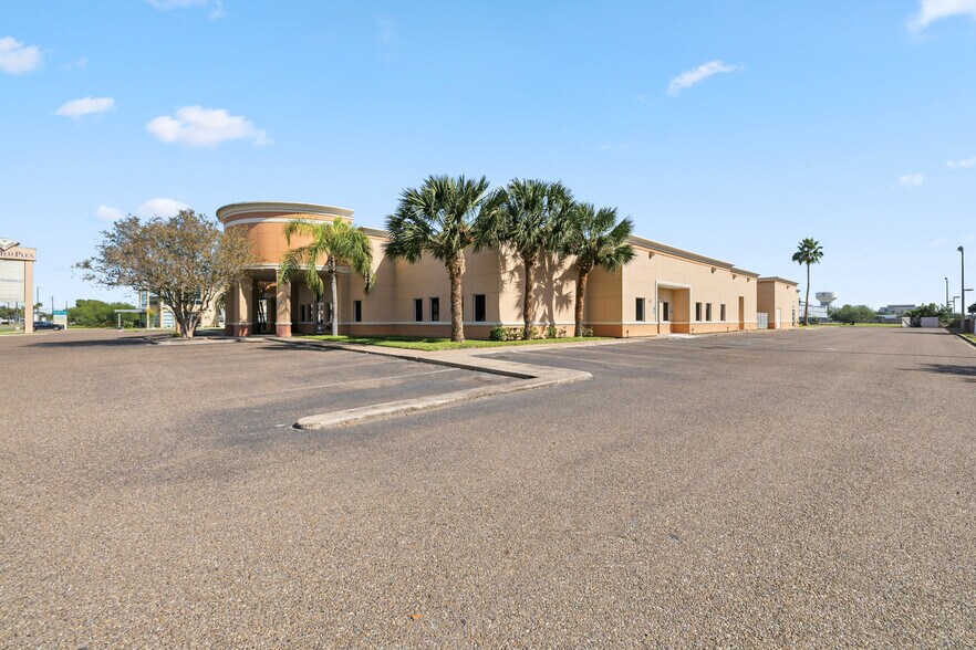 More Photos Of 2101 S Cynthia St, McAllen Medical For Lease